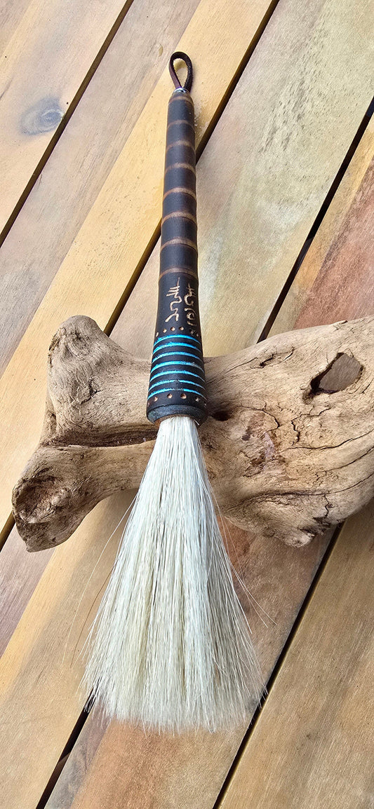 Premium White Horsehair Tapered Paint Brush – Antique Wooden Quill Bobbin Handle Paint brush Elizabeth Schowachert Art