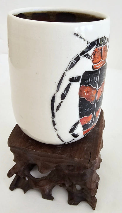 Beetle Sgraffito Porcelain Tumbler: Craftsmanship by Kim and Elizabeth Procelain Tumbler Elizabeth Schowachert Art
