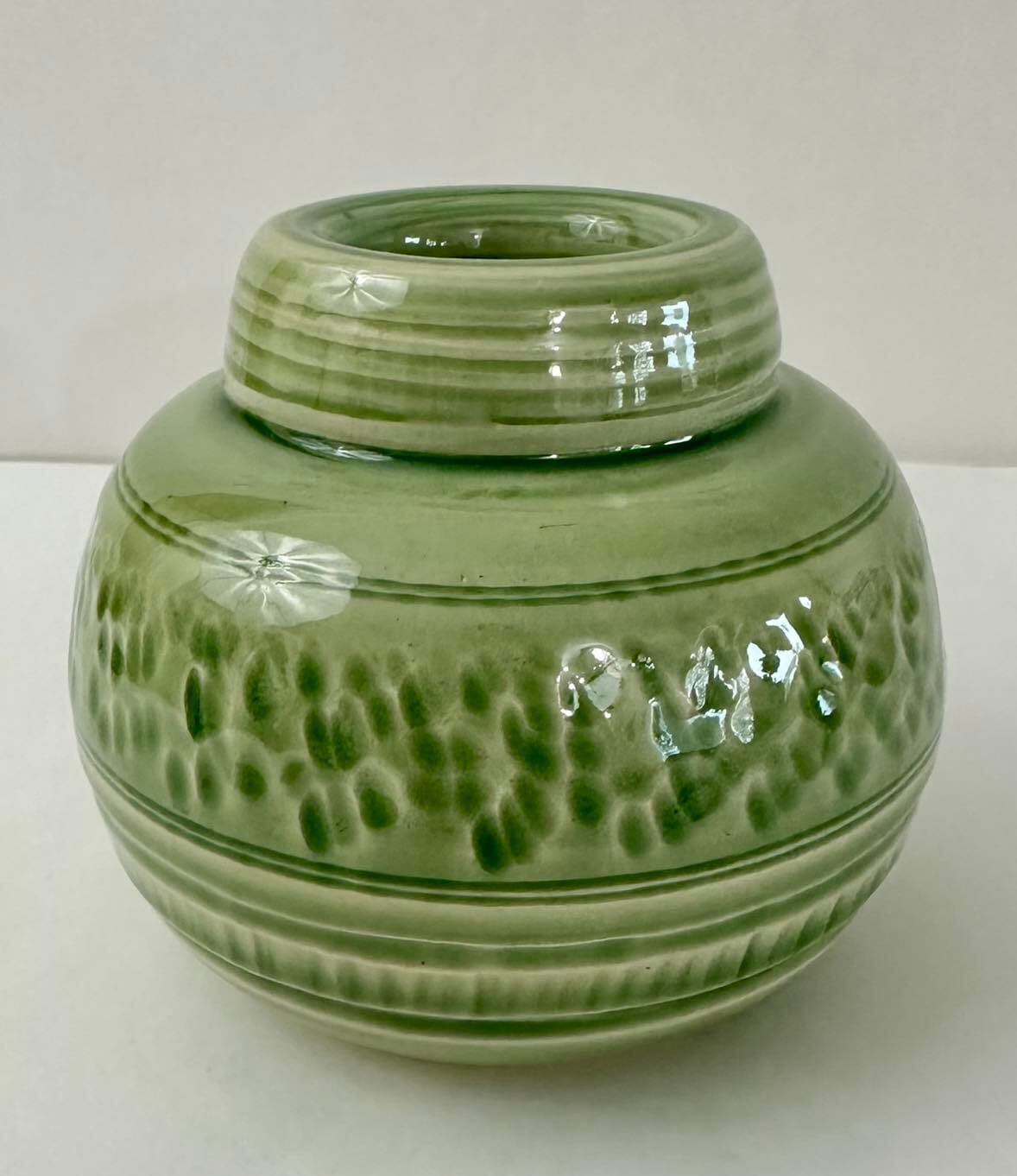Green Vase With Chattered Pattern Elizabeth Schowachert Art