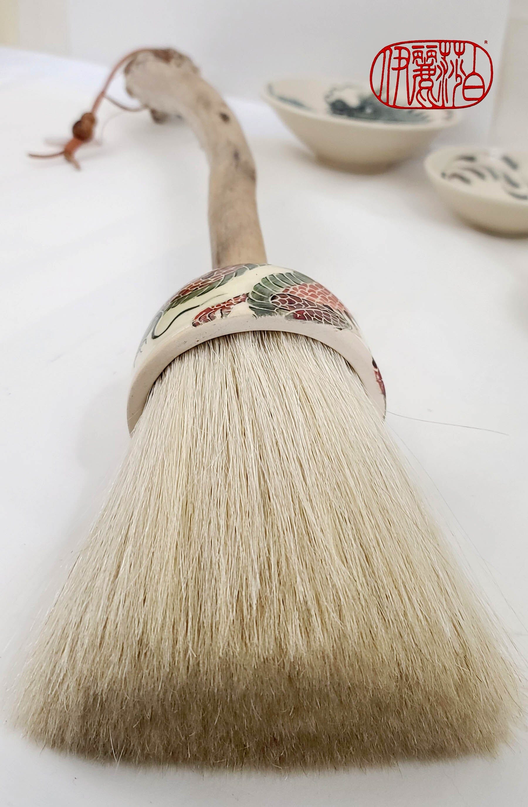 Round brush, white horse hair