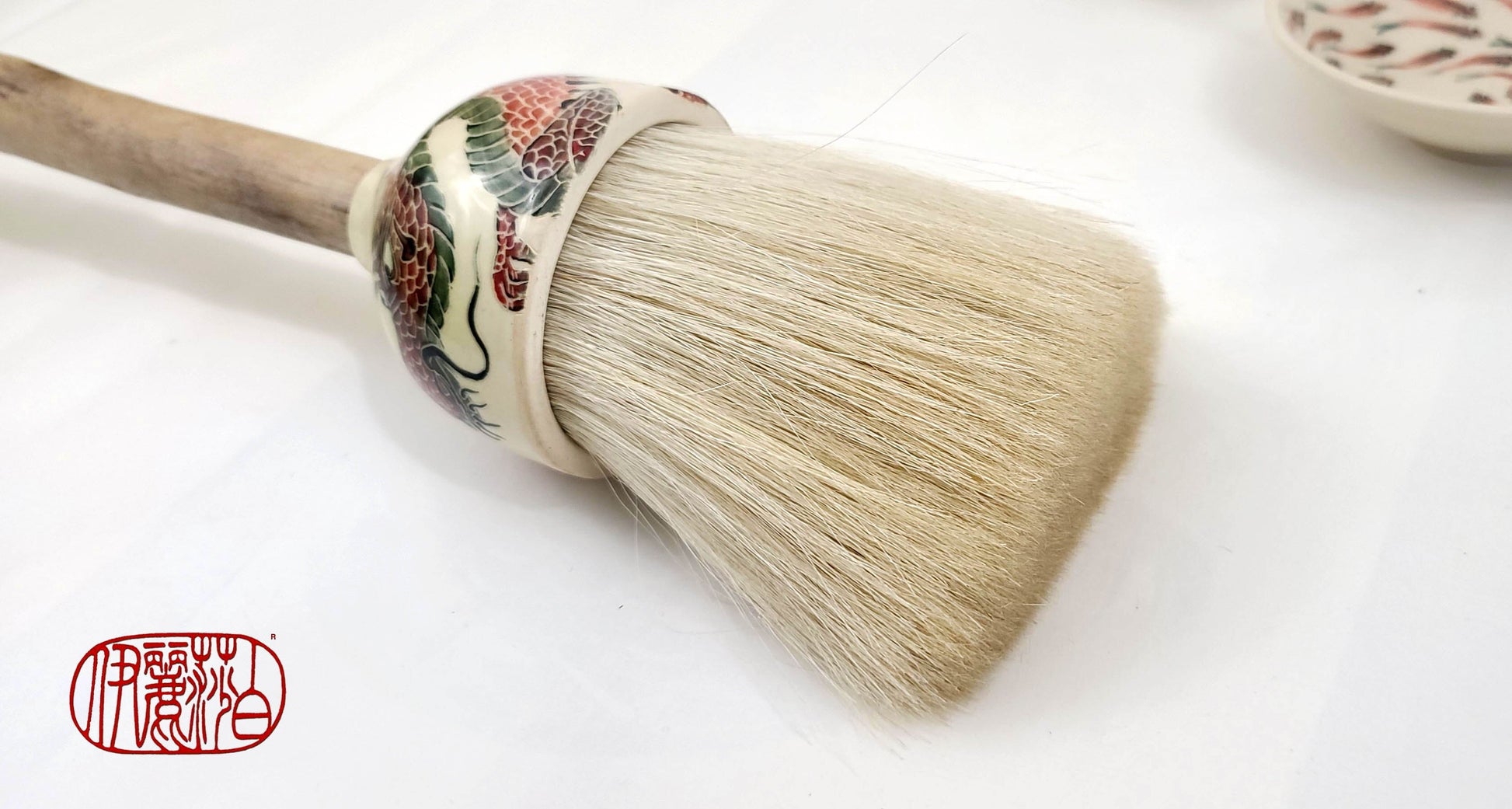 Round brush, white horse hair