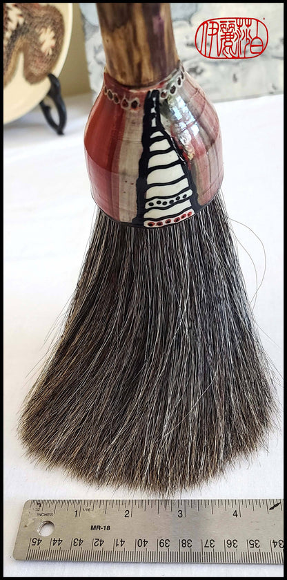 The Marilia Brush - Brosse en poils de cheval gris faite à la main de –  Elizabeth Schowachert Art
